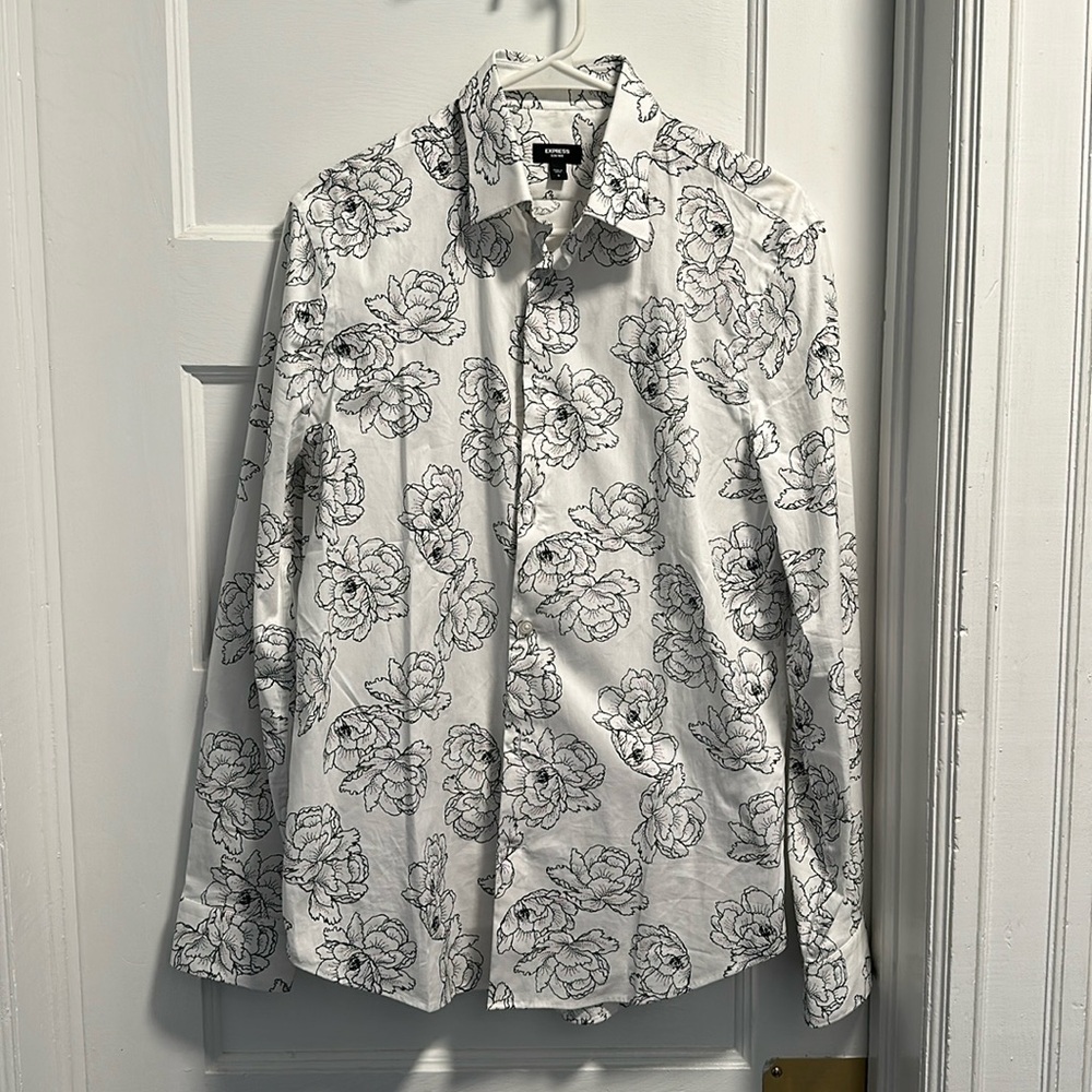 Express Slim 1MX White Floral Pattern - Small
